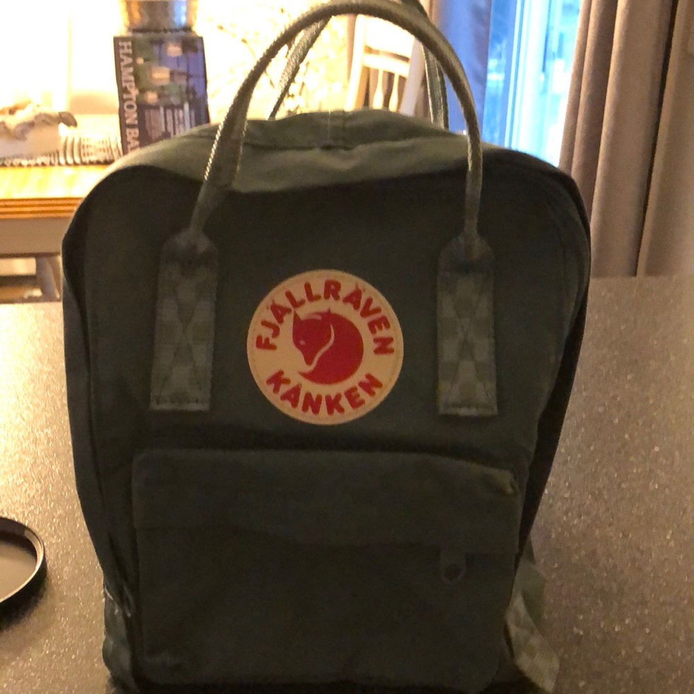 K raven bag